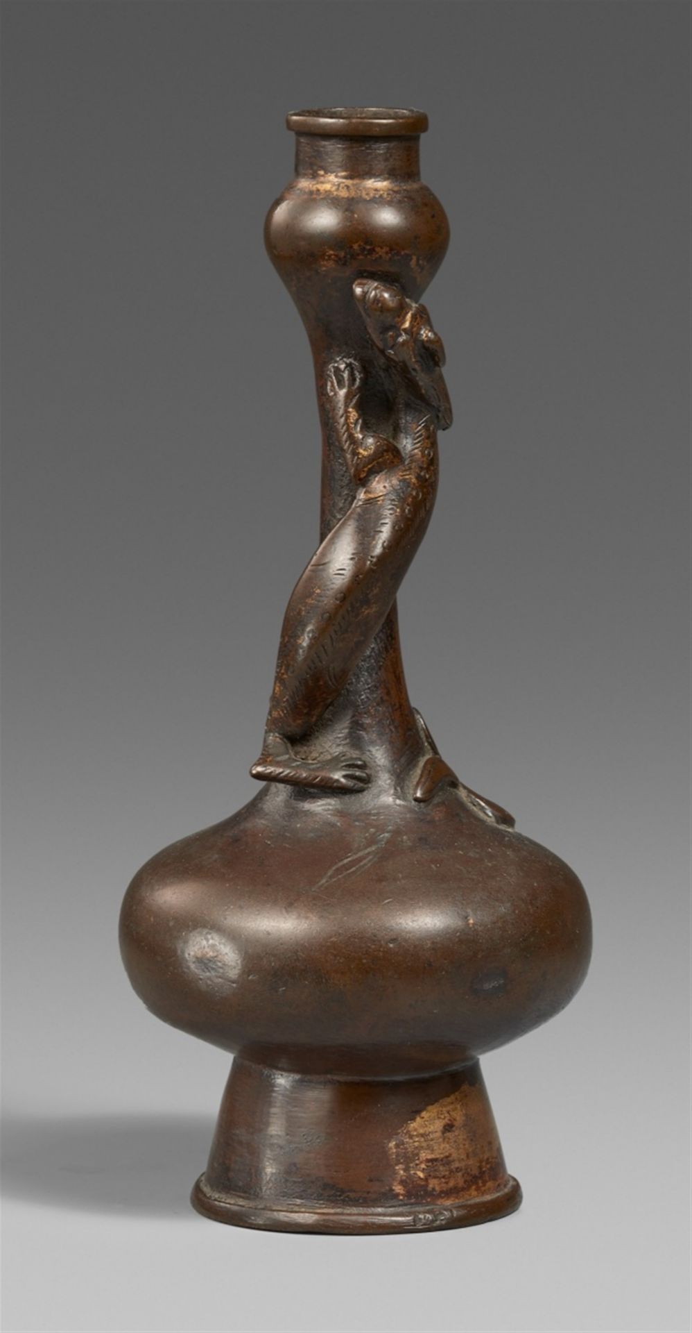 Kleine Vase. Bronze. Ming-Zeit, 16./17. Jh.