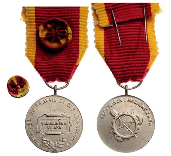Silver Medal of Honor for Labour, 3rd Republic of Madagascar (REPOBLIKAN MADAGASIKARA)