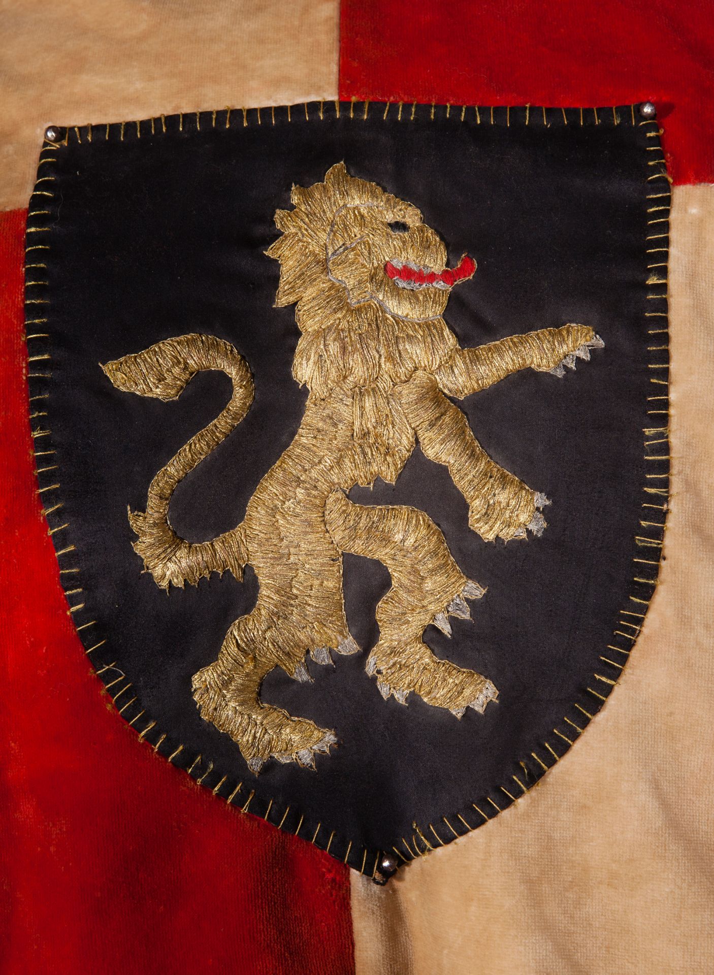 Velvet horse blanket with hood,embroidered with gold and silver thread. Florence.15th-19th century. - Image 3 of 4