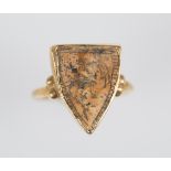 Gold and jasper ring. Medieval period. Gothic. Circa 1400.