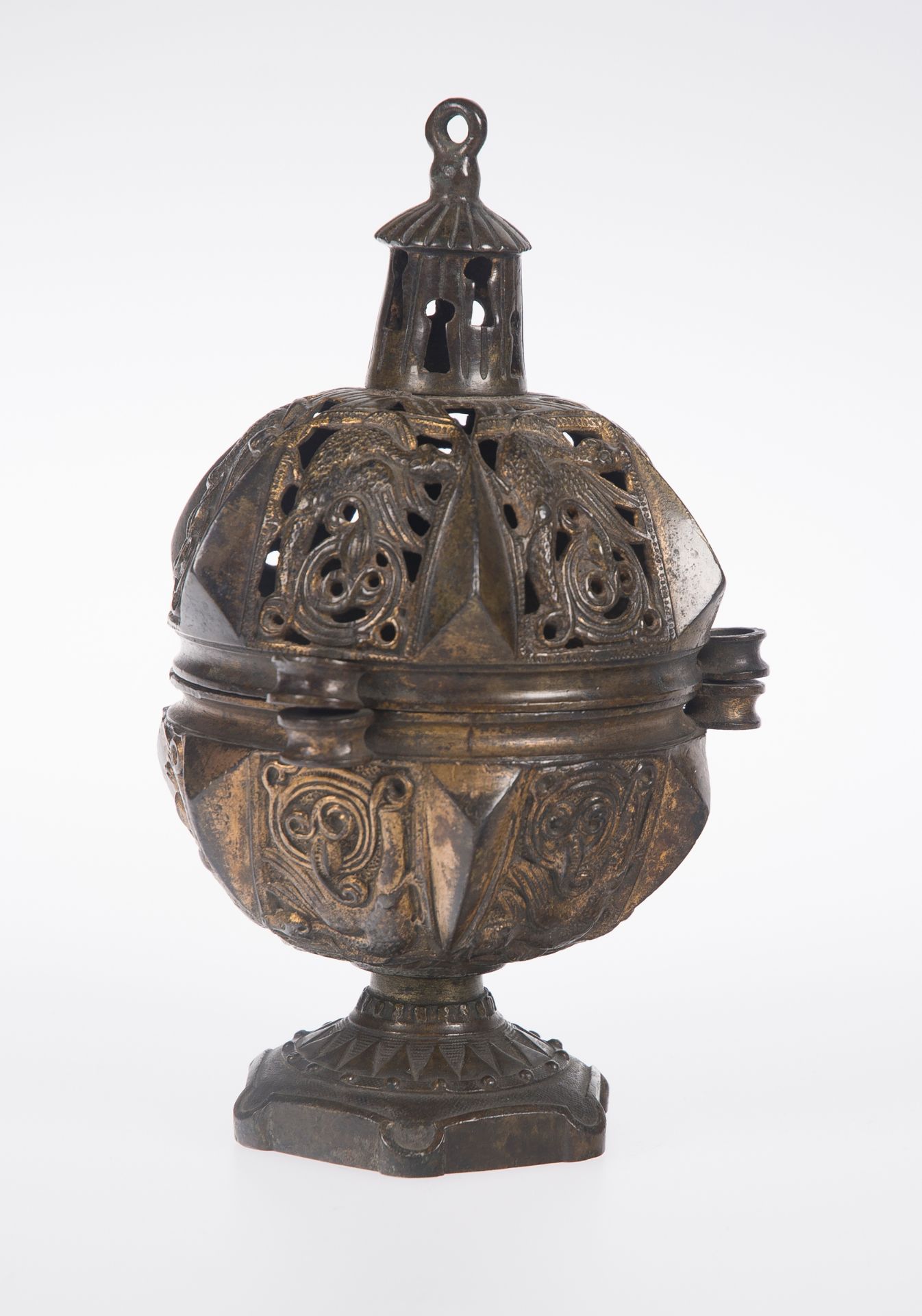 Gilded bronze censer. Gothic. 15th century. - Bild 3 aus 6