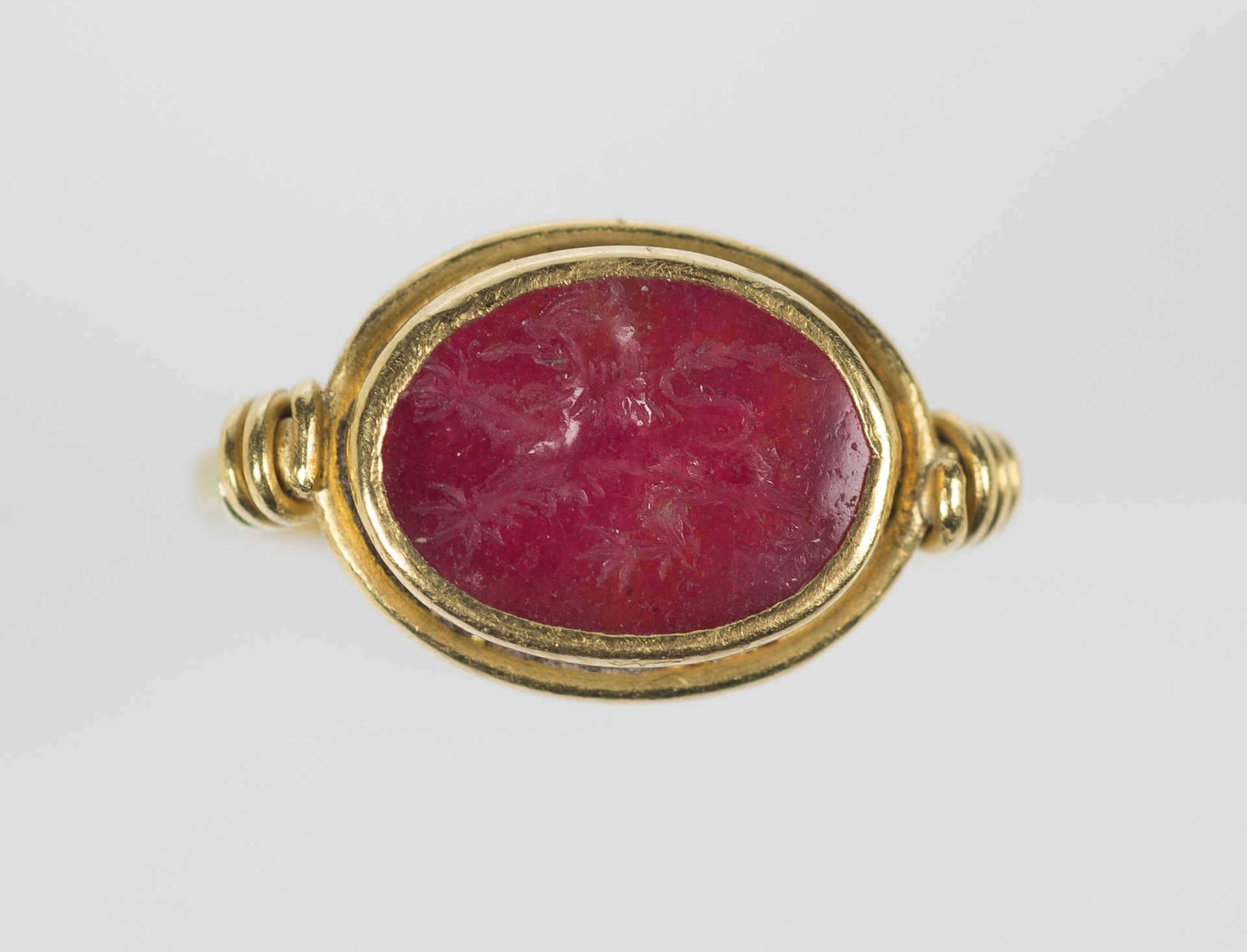 Gold and ruby seal. Medieval period. England. Gothic. 14th century.