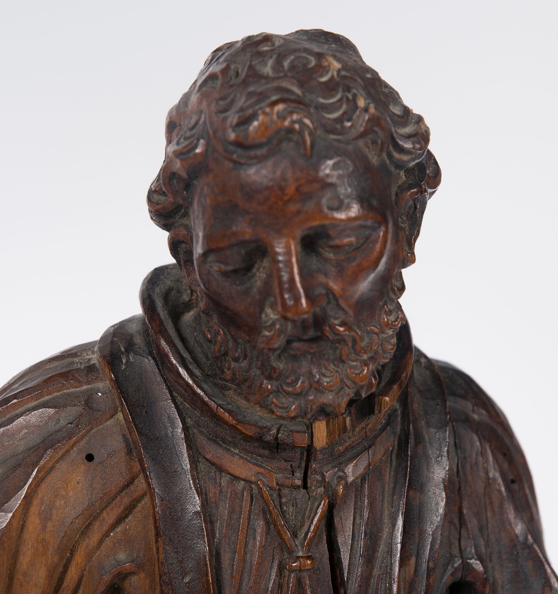 "Saint". Carved wooden sculpture. 17th century. - Image 4 of 4