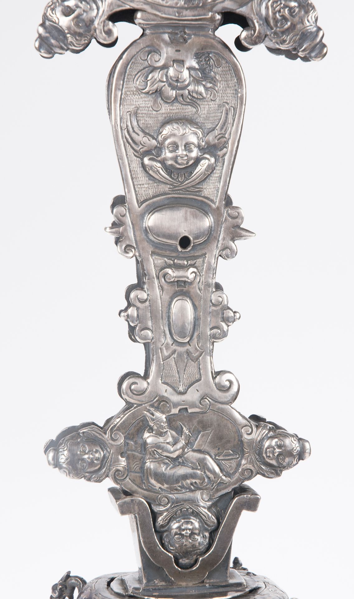 Large, chased silver processional cross. 16th century. - Image 12 of 14