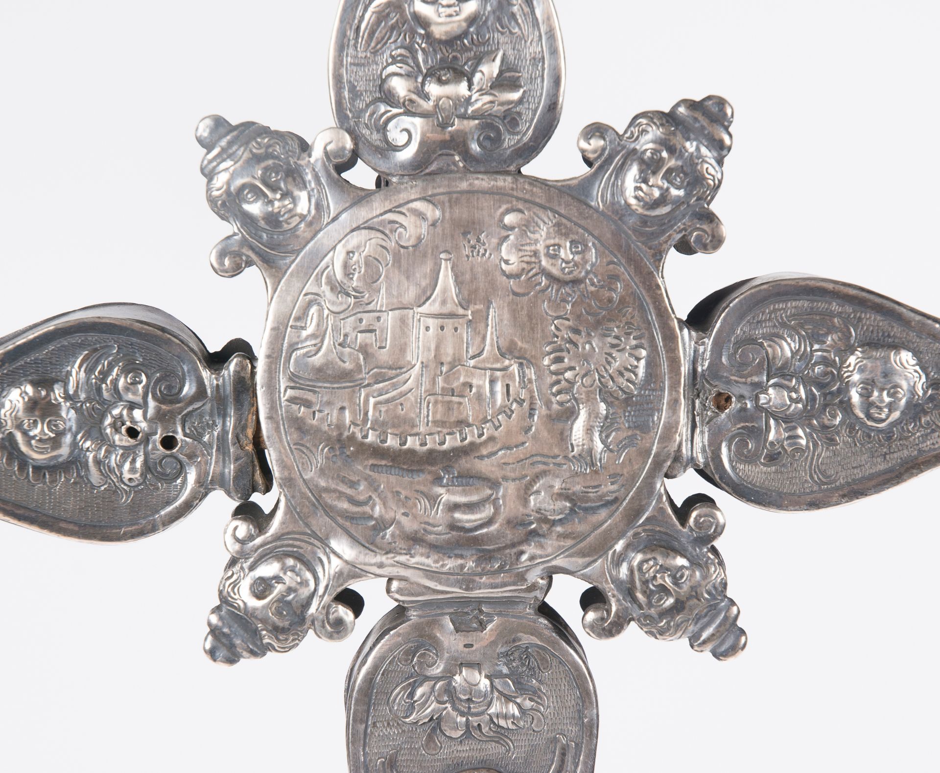 Large, chased silver processional cross. 16th century. - Image 8 of 14