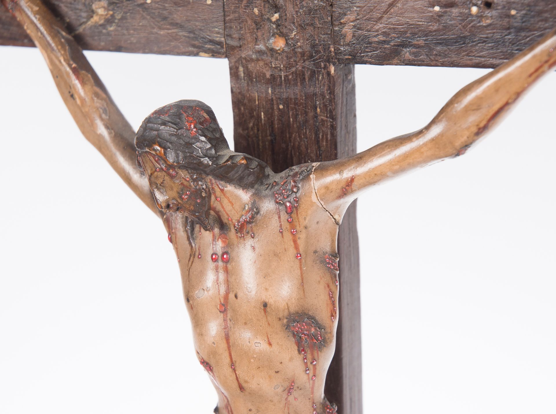 "Christ". Carved and polychromed boxwood sculpture with ruby incrustations. Quito School. Peru. Co - Image 6 of 8