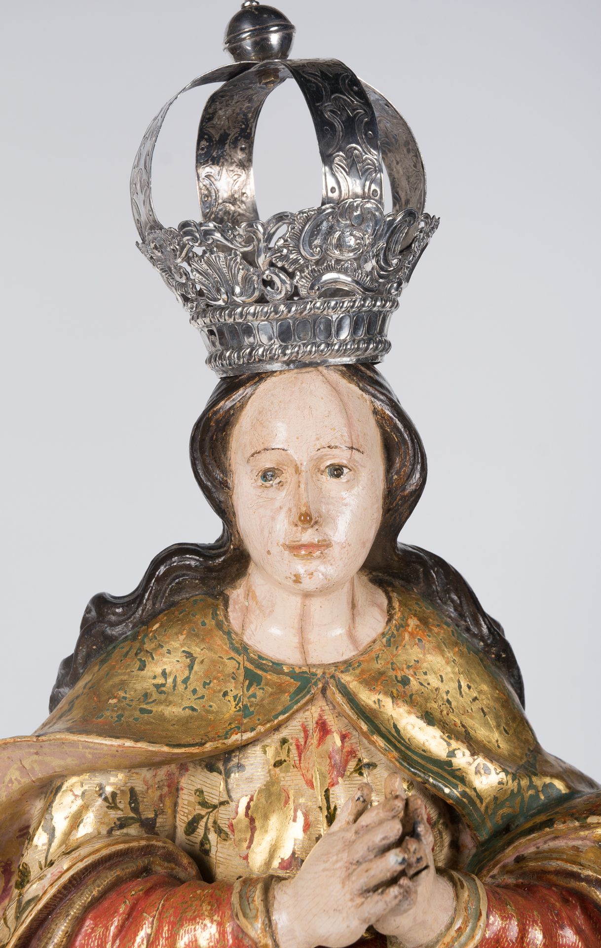 "Our Lady Immaculate". Carved, polychromed and gilded wooden sculpture. Colonial School. 17th centu - Image 6 of 7