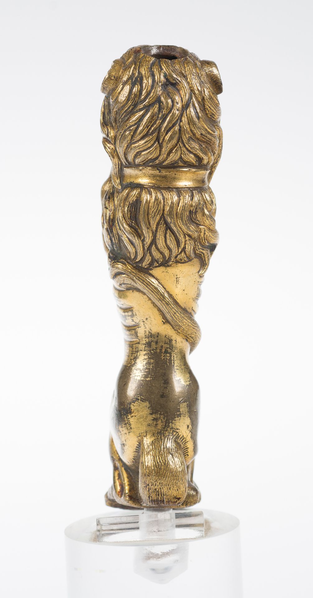 Gilded and chased bronze lion. Italian-Flemish work. Renaissance. Circa 1500. - Image 5 of 7