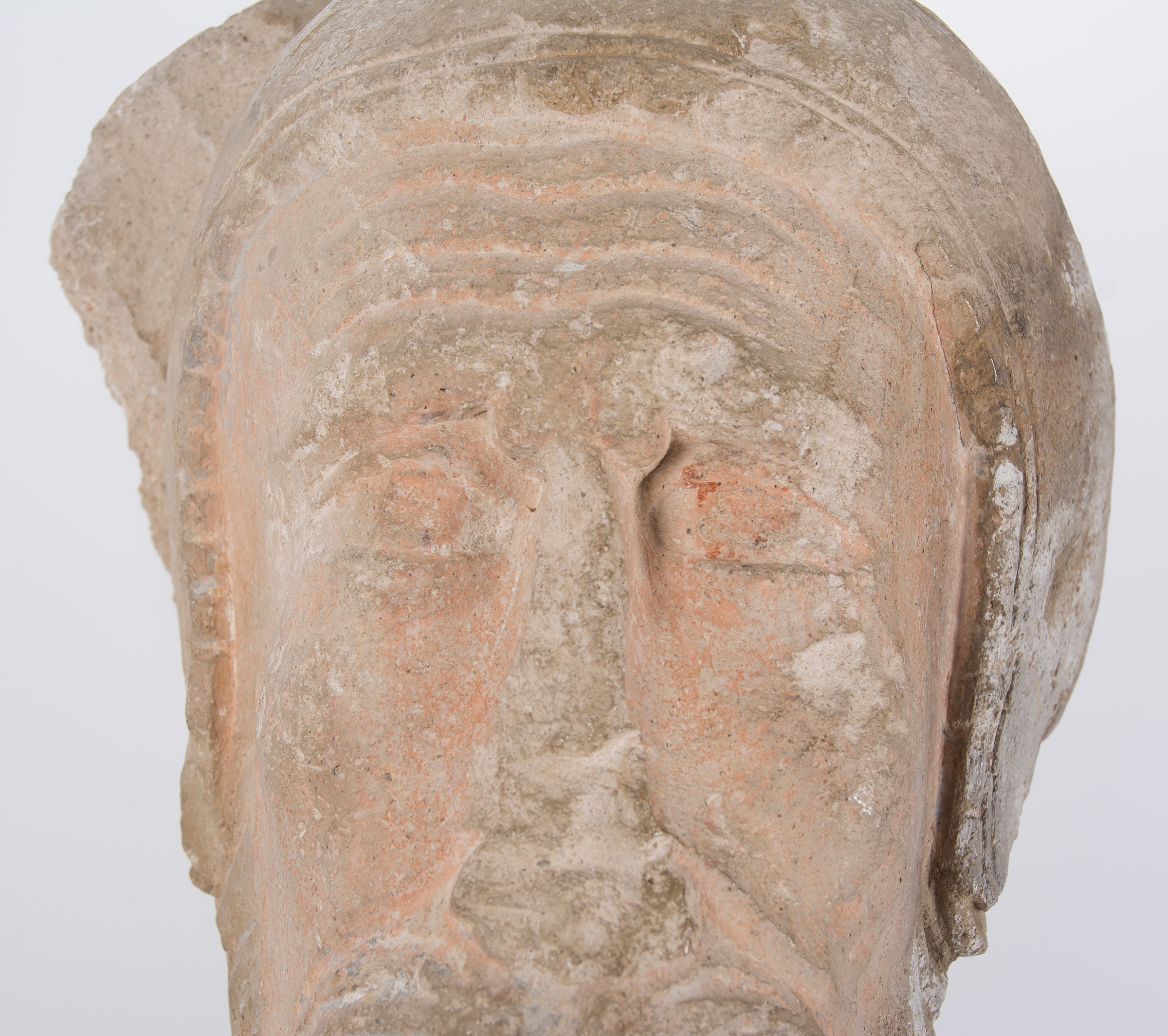 "Saint´s head". Sculpted, polychromed stone. Romanesque. - Image 3 of 6