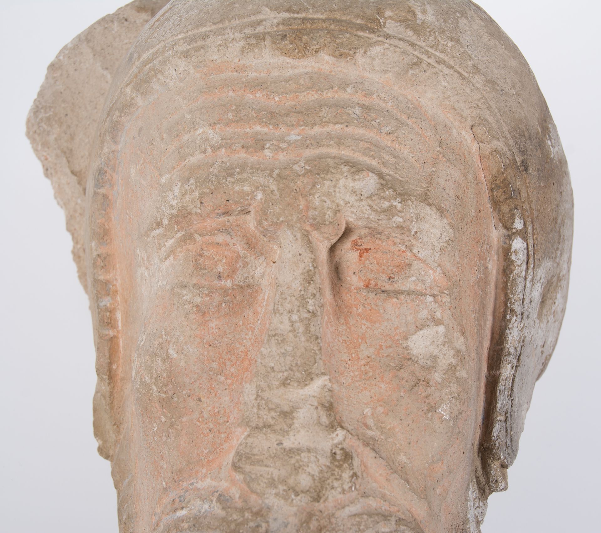 "Saint´s head". Sculpted, polychromed stone. Romanesque. - Bild 3 aus 6