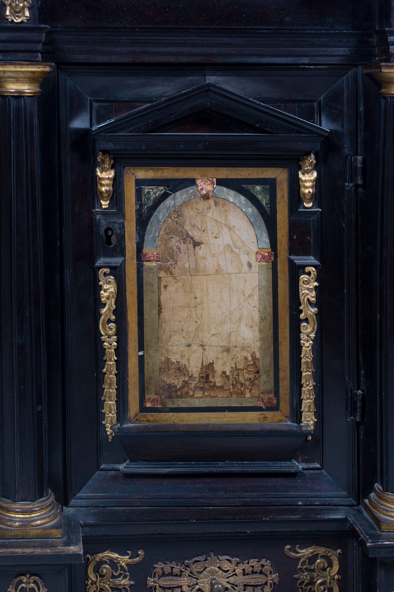 Ebony, gilded bronze and ivory cabinet. Flanders or Italy. 17th century. - Bild 3 aus 5