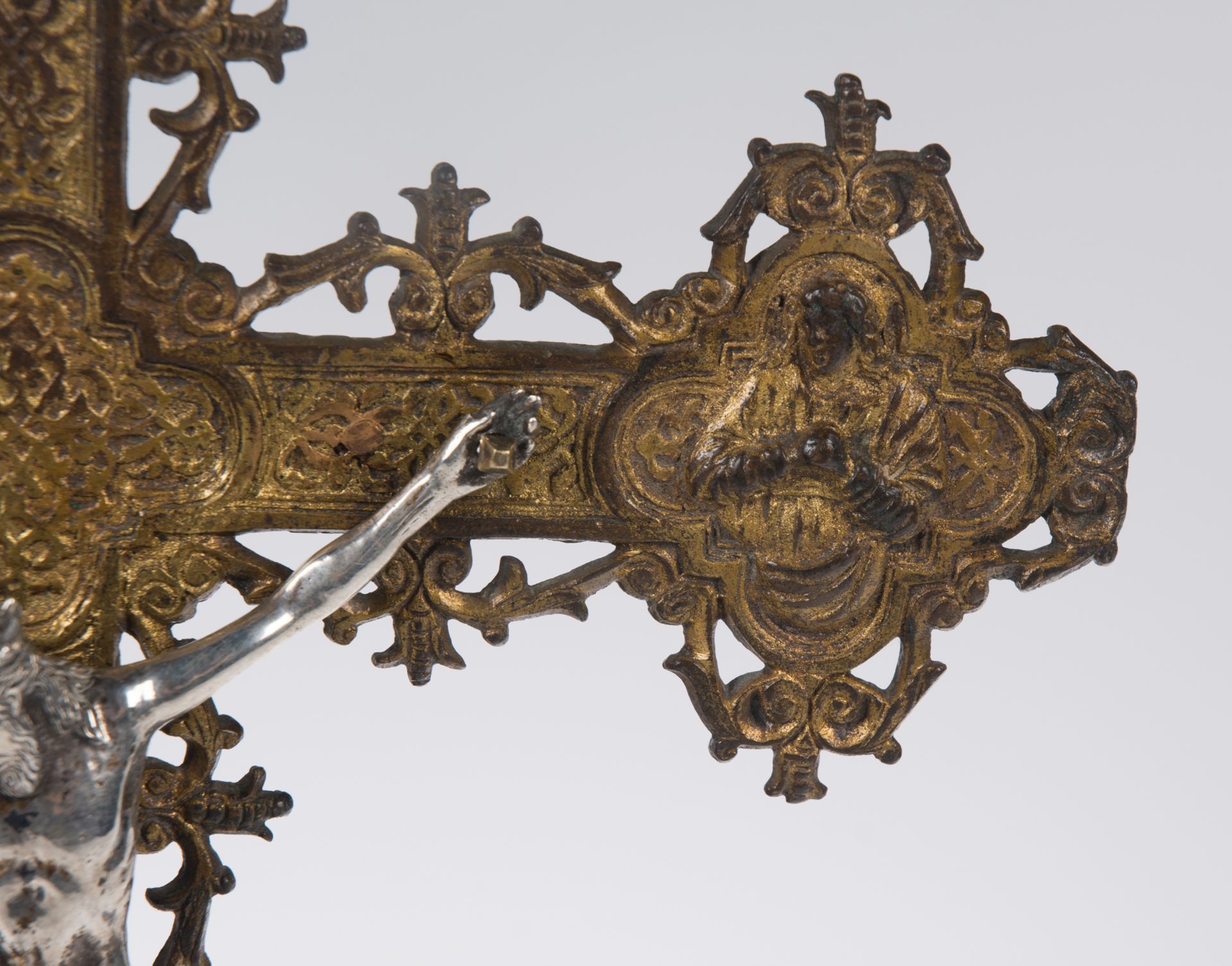 Gilded bronze cross with a silver Christ. Italy. 16th century. - Image 4 of 8