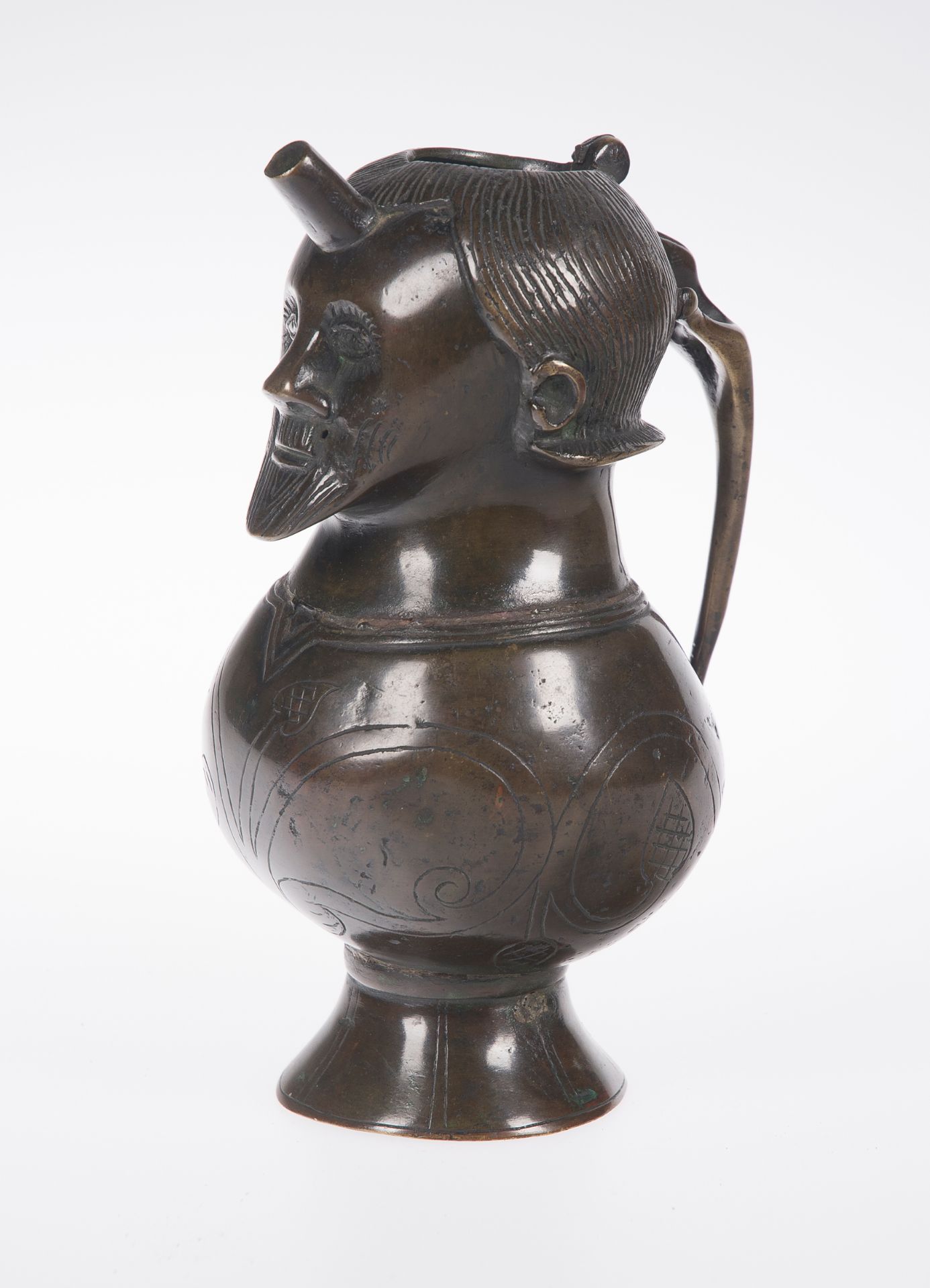 Human shaped bronze pitcher with gilt residue. German. Possibly 19th century. - Image 4 of 7