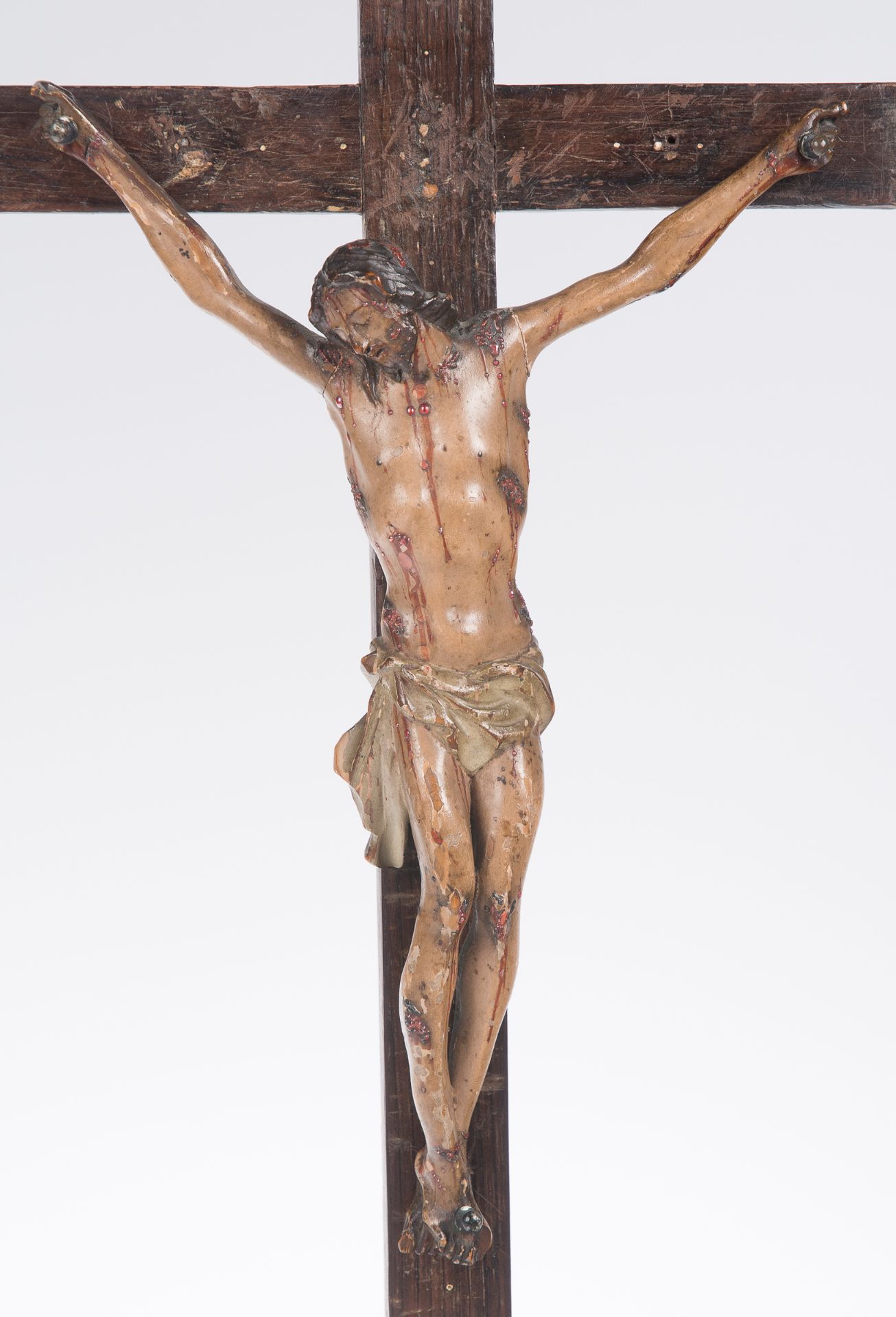 "Christ". Carved and polychromed boxwood sculpture with ruby incrustations. Quito School. Peru. Co - Image 2 of 8