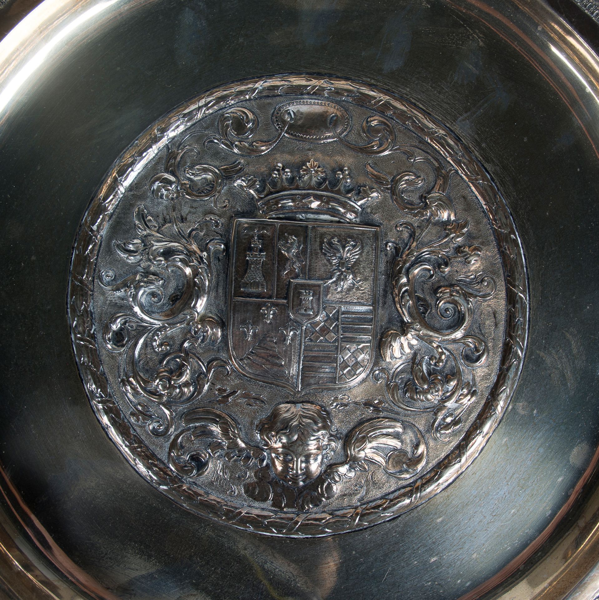 Large, embossed and chased silver plate. 19th century. - Image 3 of 7