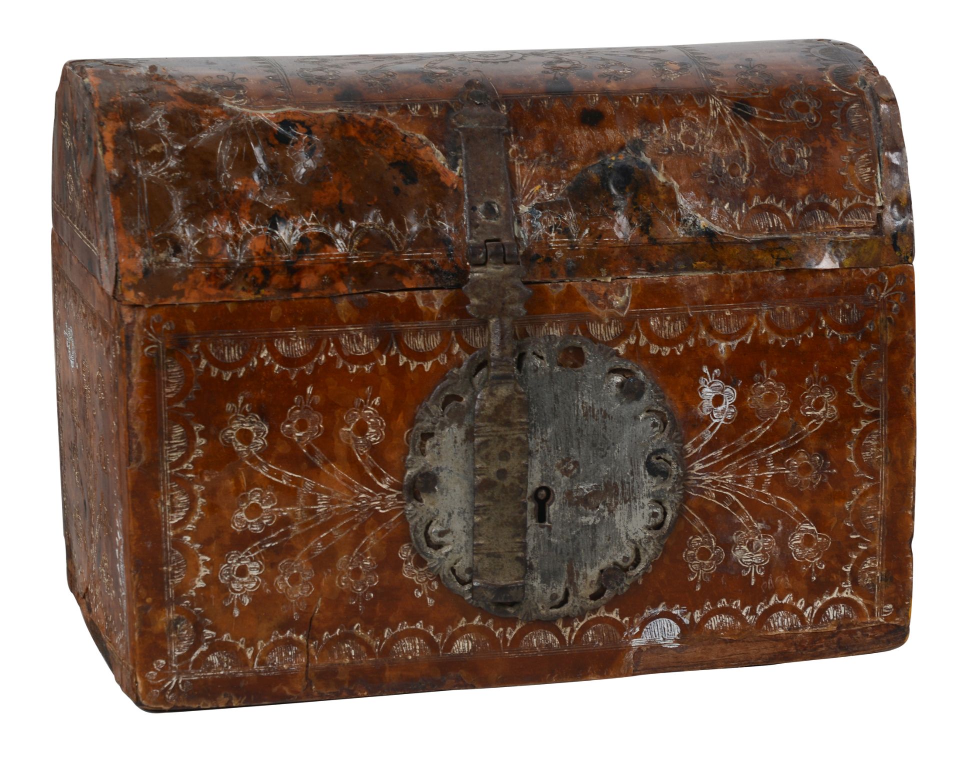 Wooden chest covered with niello tortoiseshell. Guadalajara Mexico. 18th century.