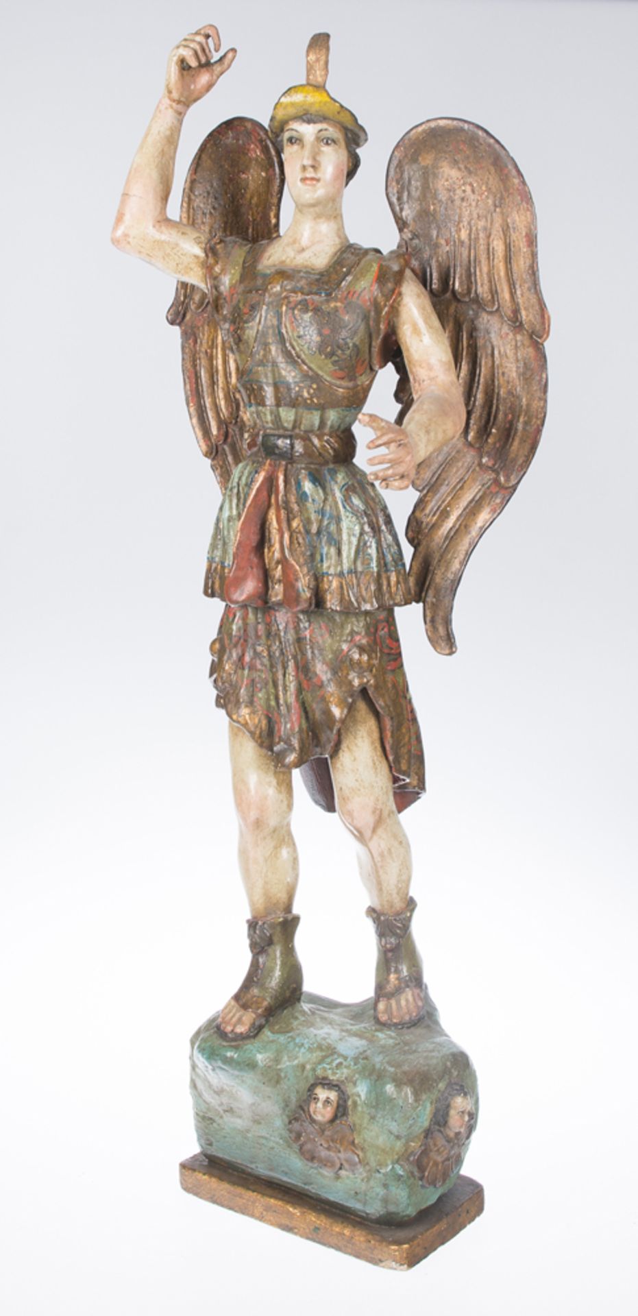 "Saint Michael Archangel". Carved, gilded and polychromed wooden sculpture. Colonial School. 18th ce - Bild 3 aus 5