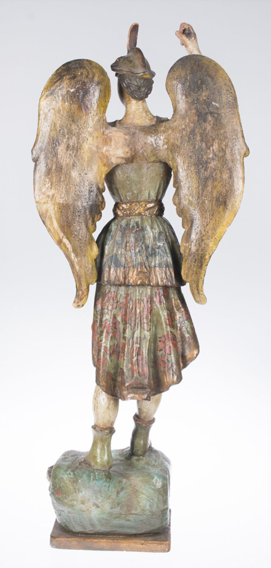 "Saint Michael Archangel". Carved, gilded and polychromed wooden sculpture. Colonial School. 18th ce - Bild 5 aus 5