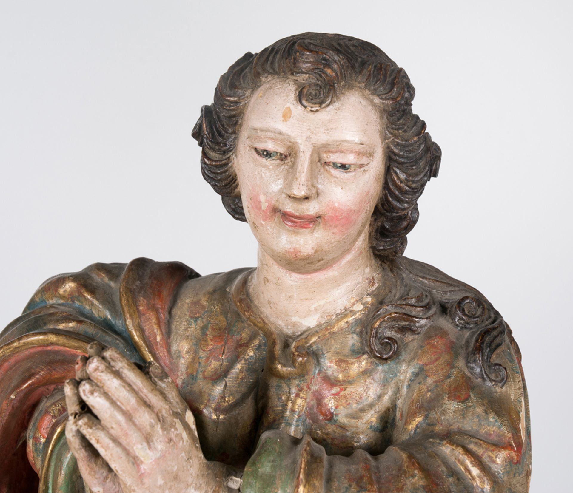 "Our Lady Immaculate". Carved, gilded and polychromed wooden sculpture. Spanish School. 17th cent - Image 2 of 5