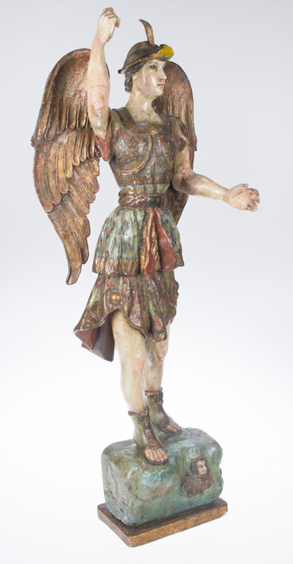 "Saint Michael Archangel". Carved, gilded and polychromed wooden sculpture. Colonial School. 18th ce - Bild 2 aus 5