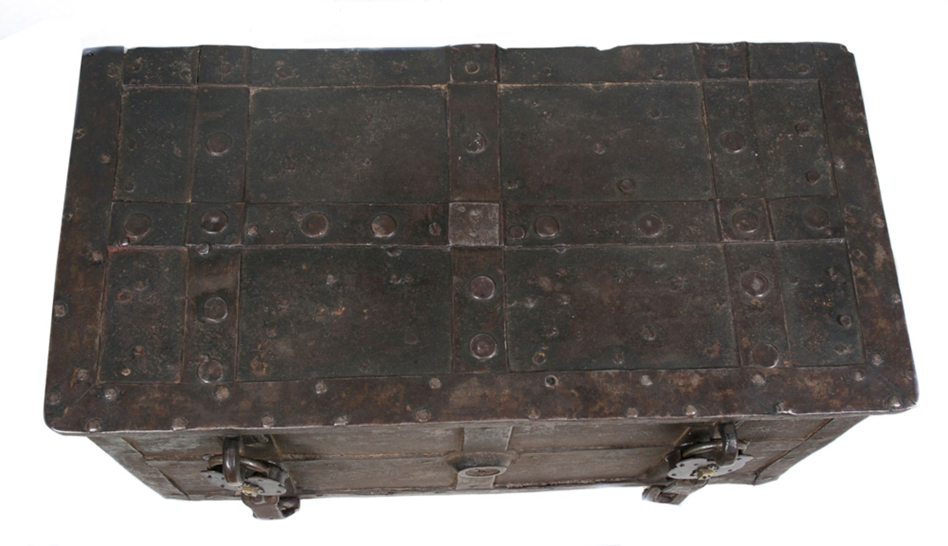 Wrought iron strong box. Nuremberg or Augsburg. Late 16th century. - Image 5 of 6