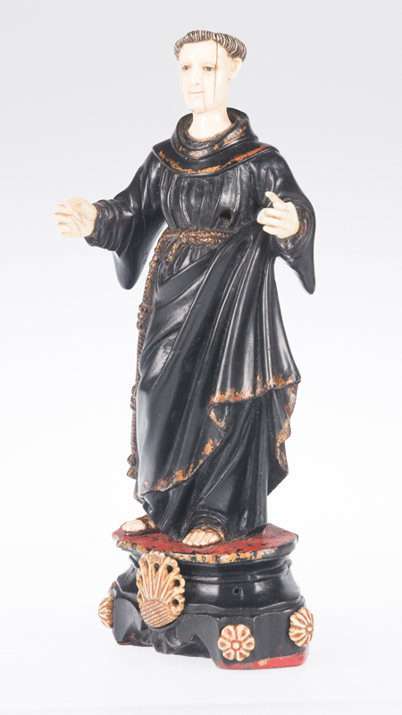 "Saint". Ebony and ivory sculpture. Hispanic-Philippine. 18th century."Saint". Ebony and ivory - Image 2 of 4