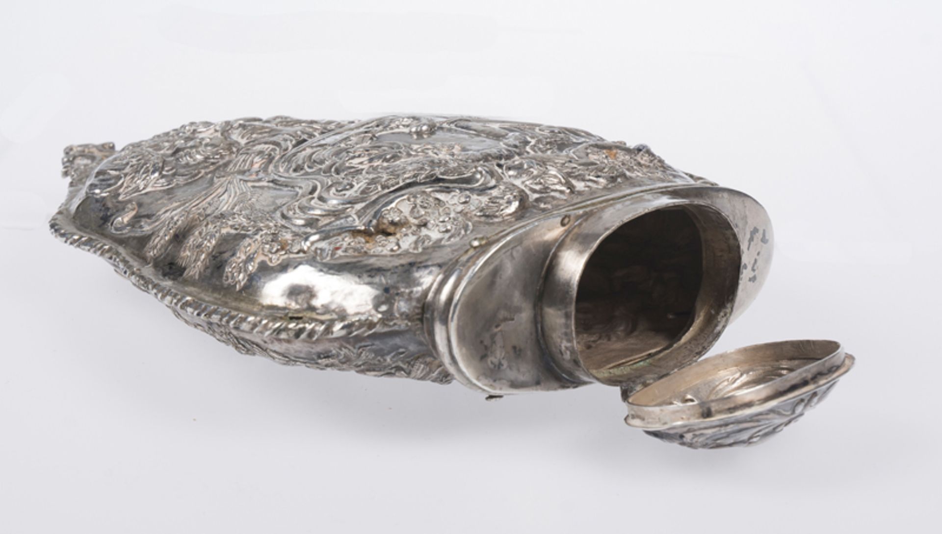 Embossed silver home stoup. Colonial work. Mexico or Peru. 18th century.Embossed silver home - Image 4 of 4