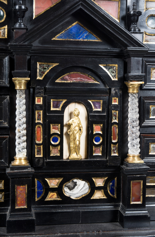 Carved wooden cabinet with card stones and rock crystal. Florence. Italy. Second half of the 17th - Image 4 of 6