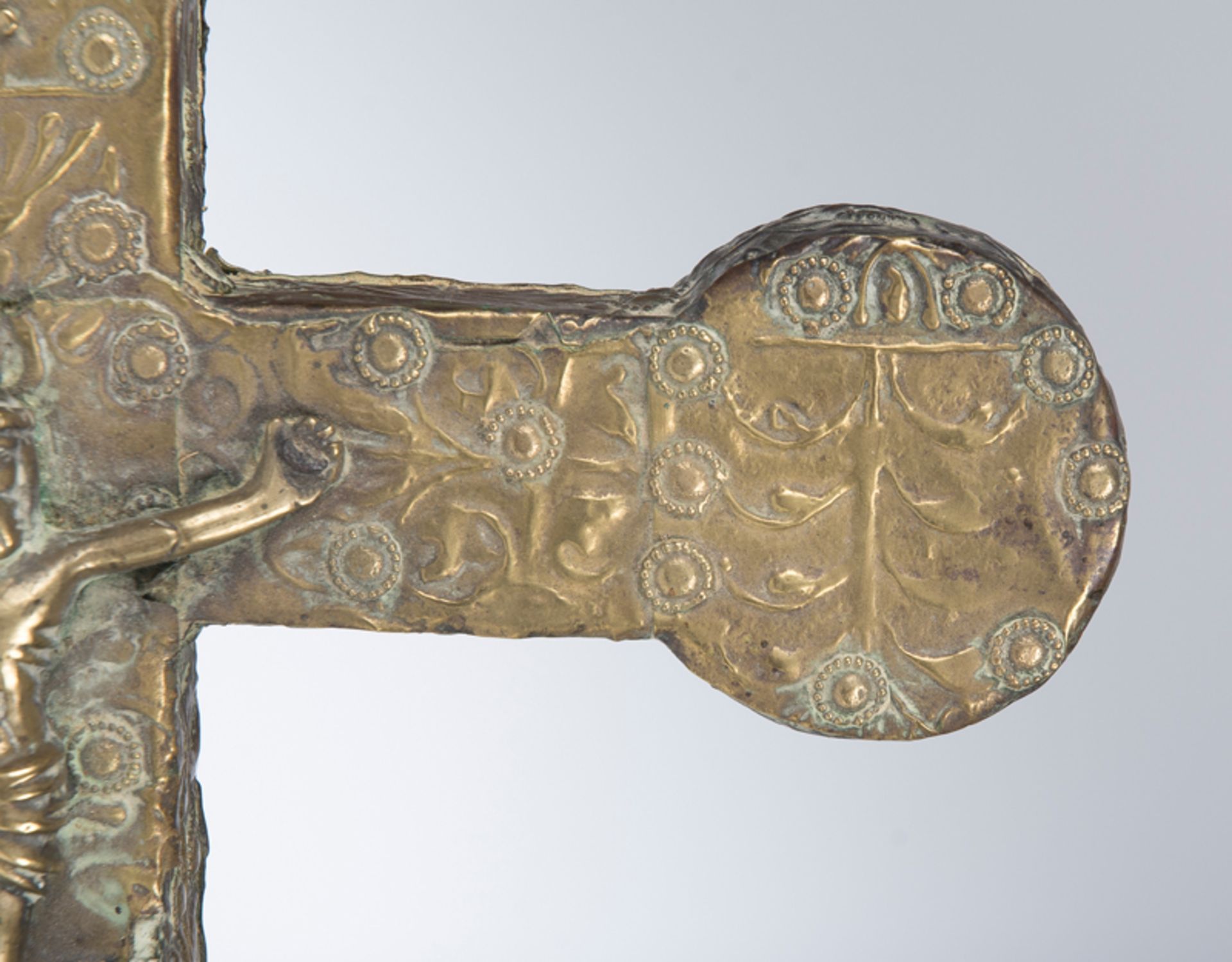 Embossed and hammered gilded copper processional cross, with an appliqué figure of Christ. La - Image 3 of 9