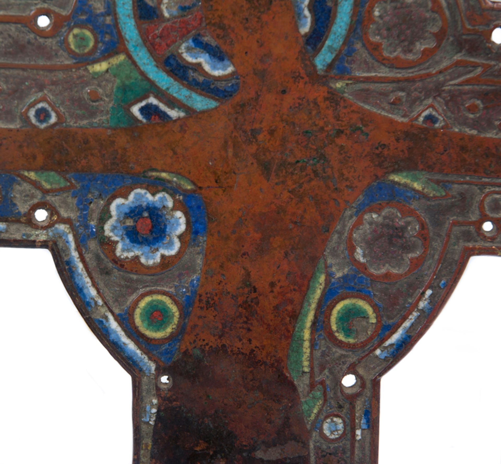 A large chased, engraved and gilded copper cross with champlevé enamel. Limoges. France. Romanesque. - Image 4 of 5