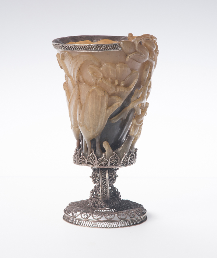 Rhinoceros horn libation goblet. China. 18th century. Silver filigree mount. Goa, India. 18th cent - Image 4 of 9