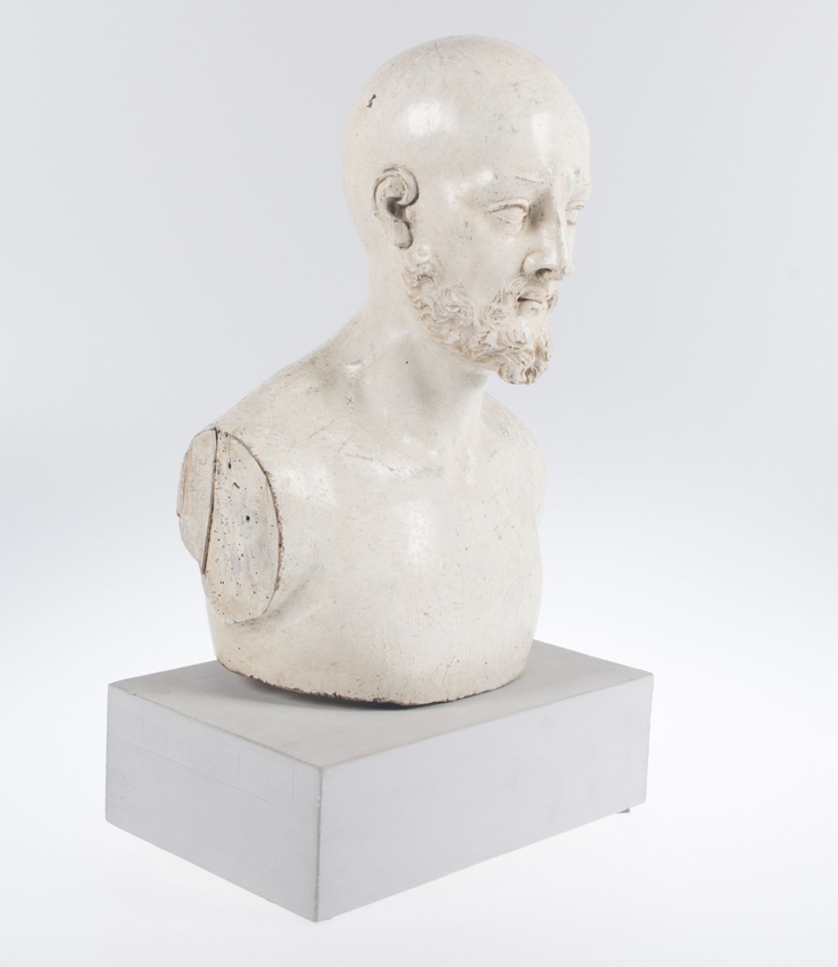 "Male bust". Carved and polychromed wooden sculpture. Italy. 16th century. - Image 2 of 5