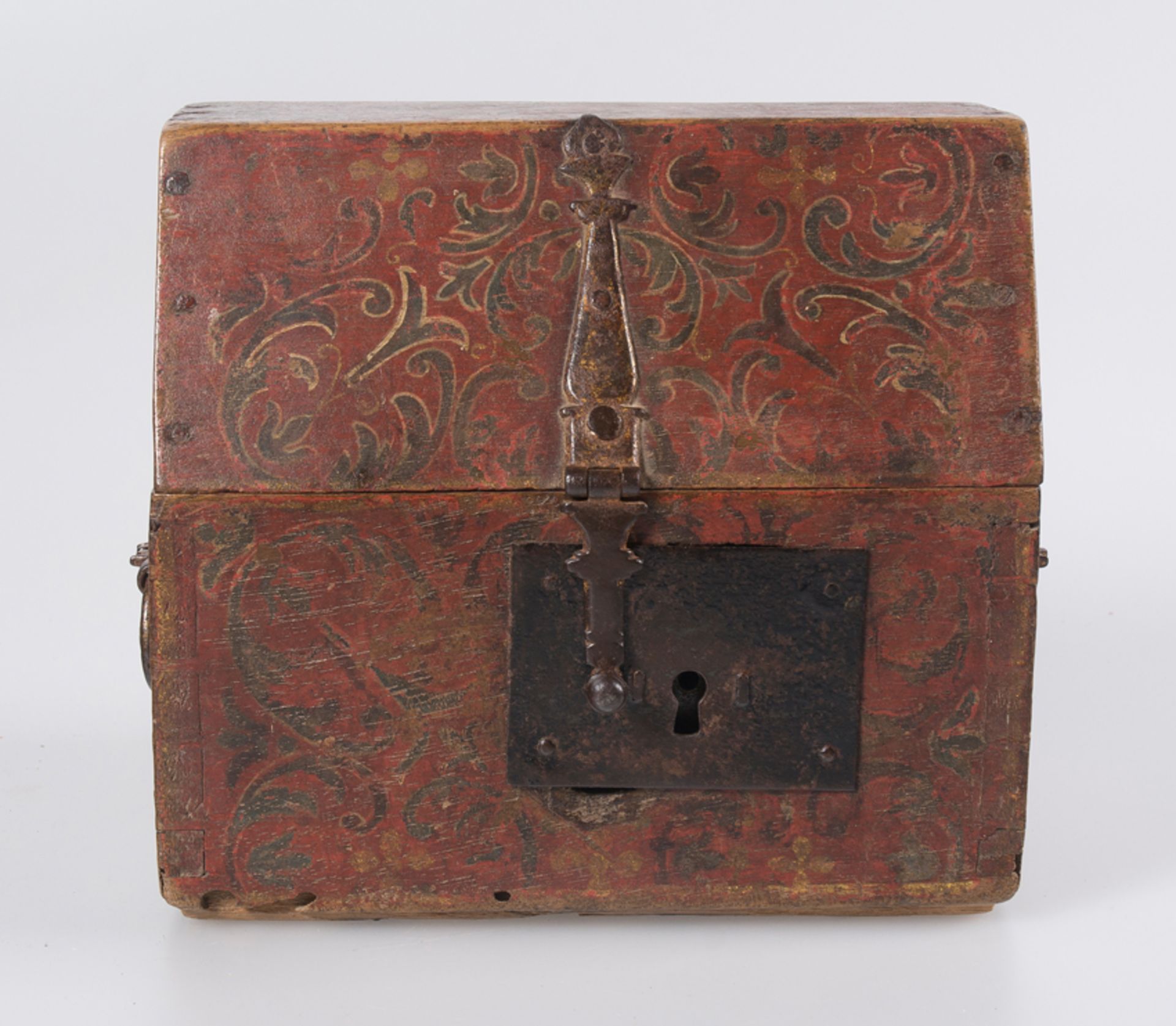 Carved and polychromed wooden chest with gilded, wrought iron fittings. Early Renaissance. Circa 1 - Image 3 of 6