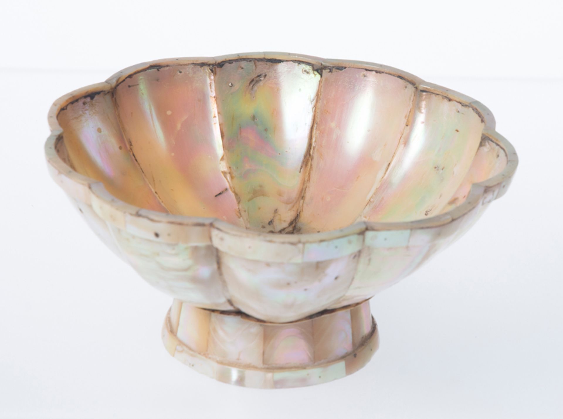 Mother of pearl bowl. Gujarat. India. 19th century. - Image 2 of 5