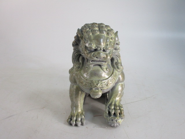 Chinese culture Foo dog statue. - Bild 2 aus 4