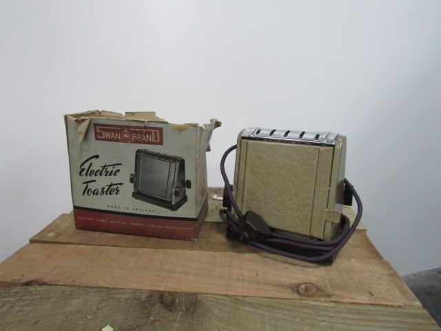 Vintage 500w Swan electric toaster