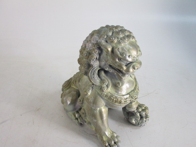 Chinese culture Foo dog statue. - Bild 3 aus 4