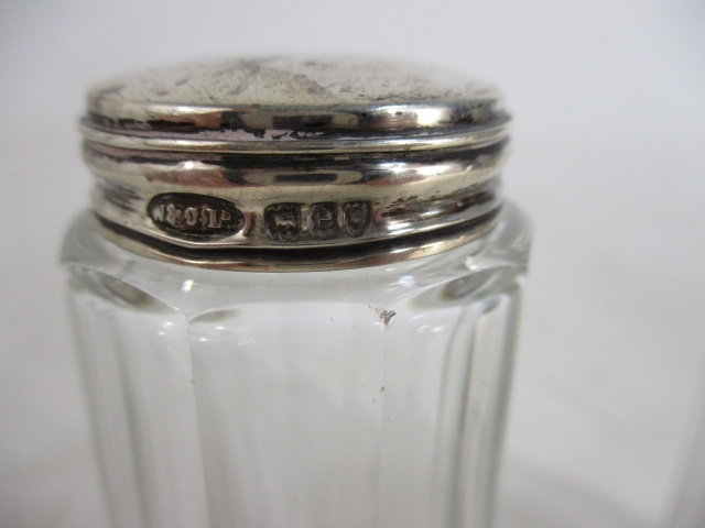 Antique London early 19th century silver topped cut glass dressing table trinkets. - Image 3 of 5