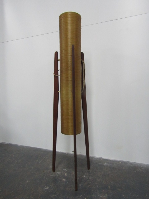 Retro Mid Century floor standing rocket lamp 113cm x 23cm - Image 5 of 5