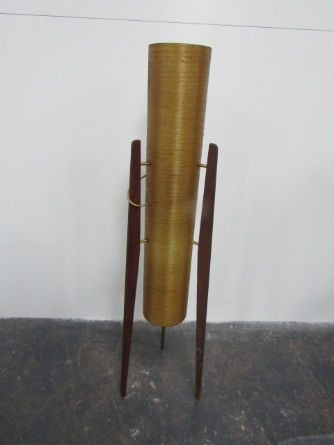 Retro Mid Century floor standing rocket lamp 113cm x 23cm - Image 2 of 5