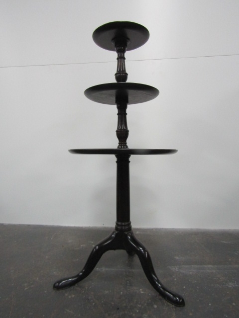 Antique 3 tier dumb waiter circa 1780. 113cm high x 48cm diameter - Image 5 of 5