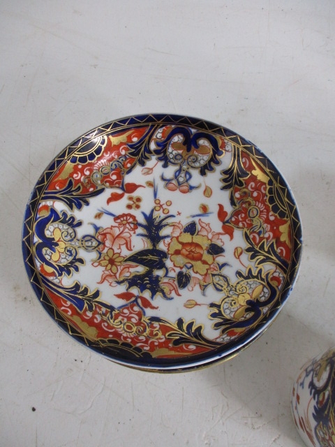 Set of 4 Imari style cups and saucers. - Image 2 of 5