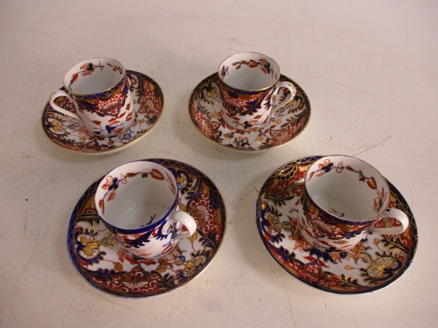 Set of 4 Imari style cups and saucers. - Image 4 of 5