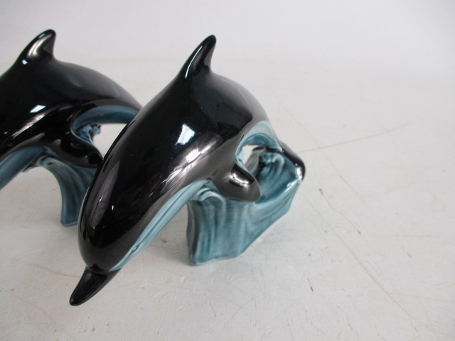 Trio of Poole pottery, to include seal and pair of dolphins. - Image 2 of 3
