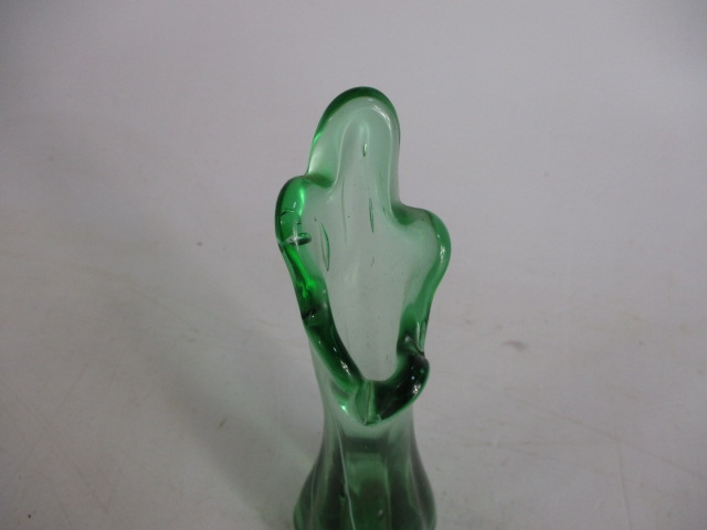 Vintage Murano art glass emerald green vase. - Image 3 of 3