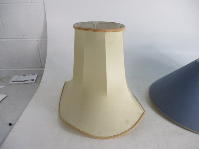 Pair of vintage ceramic table lamps, with shades. H42 x W24. - Image 6 of 7