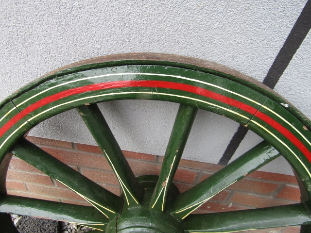 Antique wooden wheel wooden so]pokes with steel tread painted in showman style - Image 2 of 3