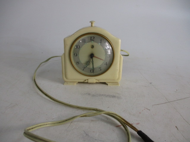 Smiths sectric Bakelite mantle clock.