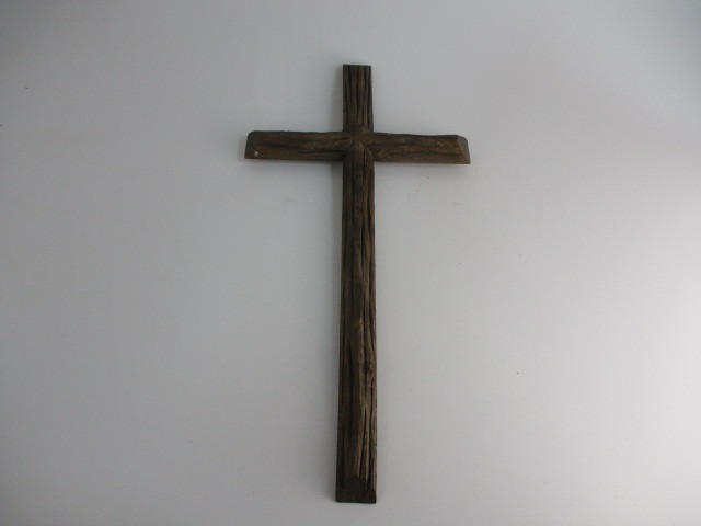 20th century wooden crucifix 56cm high