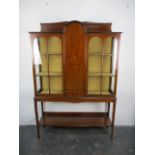 Edwardian Mahogany display cabinet with inlay (H: 180cm - W: 38cm - L:121cm)